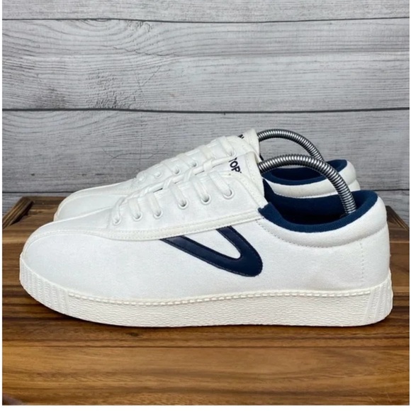 Tretorn Other - Tretorn White Sneakers with Navy Detail